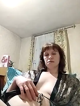 Flower2931 online show from March 1, 8:00 pm