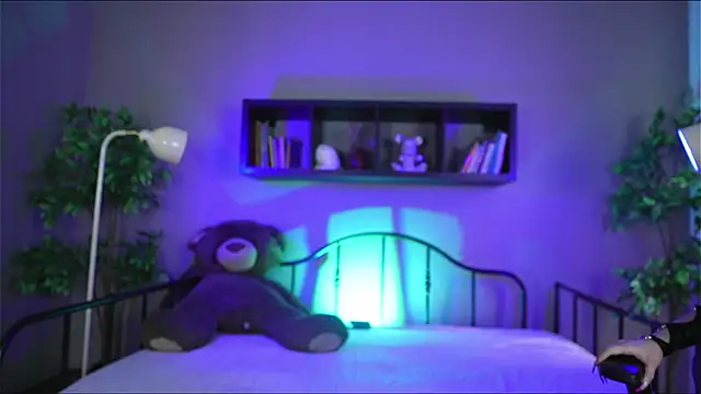 Snapshot of Sabrina_bloom chatting on October 28, 1:14 pm Sabrina bloom online show from October 28, 1:14 pm