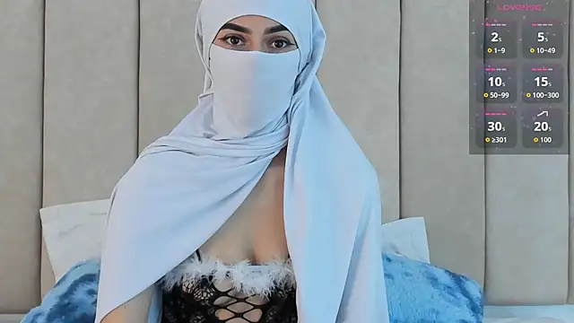 Snapshot of _Zahiira_ chatting on May 13, 12:24 pm Zahiira online show from May 13, 12:24 pm