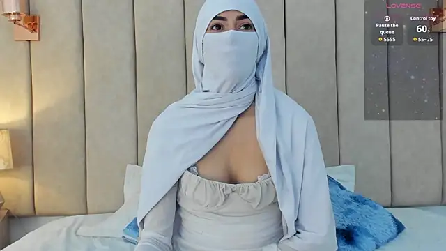 Snapshot of _Zahiira_ chatting on June 13, 12:14 pm Zahiira online show from June 13, 12:14 pm