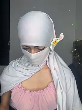 Snapshot of _Zahiira_ chatting on July 16, 11:38 am Zahiira online show from July 16, 11:38 am