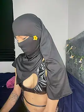 Snapshot of _Zahiira_ chatting on July 17, 12:12 pm Zahiira online show from July 17, 12:12 pm