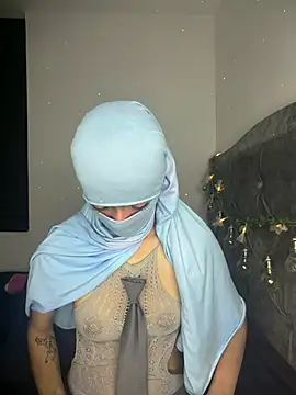 Snapshot of _Zahiira_ chatting on July 18, 11:58 am Zahiira online show from July 18, 11:58 am