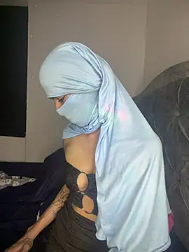 Snapshot of _Zahiira_ chatting on July 30, 12:04 pm Zahiira online show from July 30, 12:04 pm