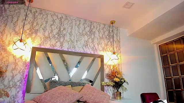 Snapshot of Aisha_poweer chatting on October 26, 2:17 am Aisha poweer online show from October 26, 2:17 am