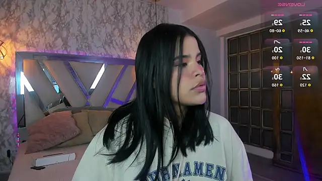 Snapshot of Aisha_poweer chatting on November 20, 2:34 am Aisha poweer online show from November 20, 2:34 am