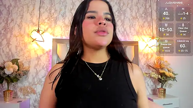 Snapshot of Aisha_poweer chatting on November 25, 2:11 am Aisha poweer online show from November 25, 2:11 am