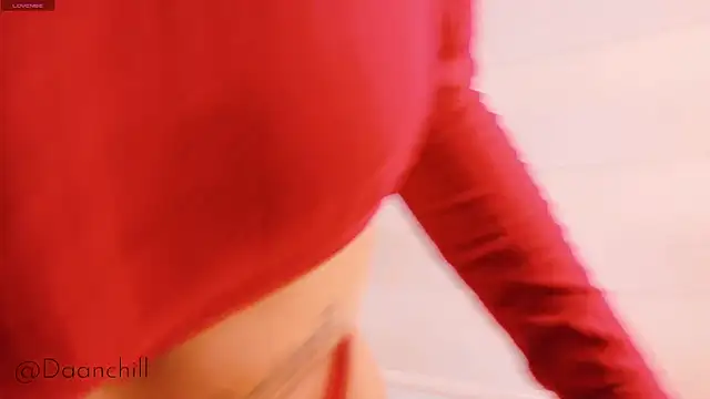 Snapshot of ScarlettRusso1 chatting on July 9, 10:36 pm ScarlettRusso1 online show from July 9, 10:36 pm
