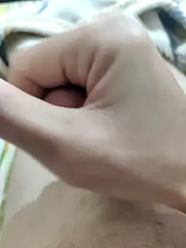 emrekzlk52 online show from October 19, 1:23 pm