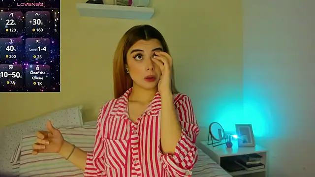 Snapshot of Katty__Rousse chatting on October 30, 10:54 pm Katty Rousse online show from October 30, 10:54 pm