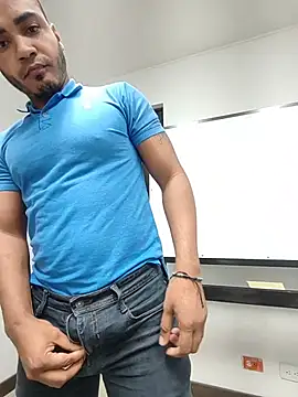 SanChacal5694 online show from November 24, 10:53 pm