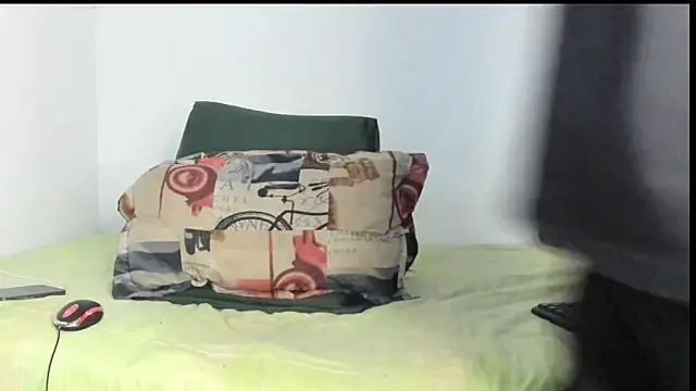 Snapshot of _Logan_Colton_ chatting on June 21, 4:42 pm Logan Colton online show from June 21, 4:42 pm