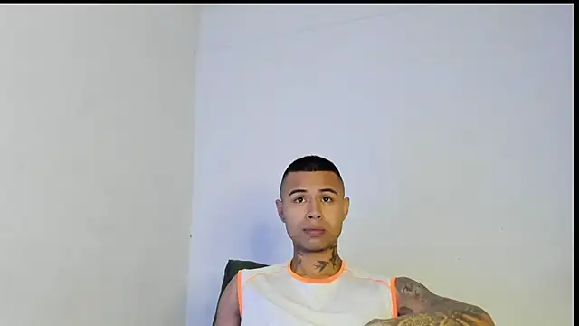 Snapshot of _Logan_Colton_ chatting on July 24, 6:50 pm Logan Colton online show from July 24, 6:50 pm