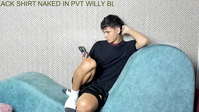 Snapshot of willy_sexxx18 chatting on November 6, 7:59 pm willy sexxx18 online show from November 6, 7:59 pm