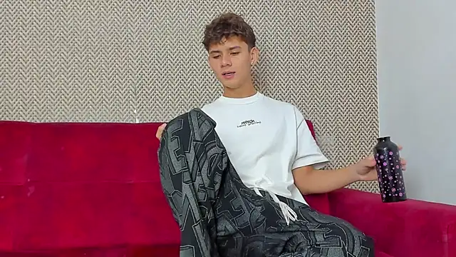 willy sexxx18 online show from February 11, 2:00 pm