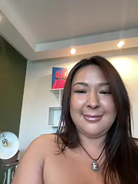 Snapshot of thedaynahoney chatting on June 23, 11:52 am thedaynahoney online show from June 23, 11:52 am