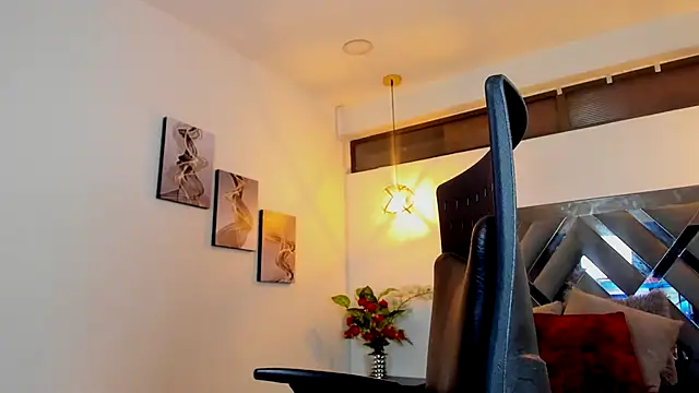 Snapshot of Rossi_ss1 chatting on September 13, 4:01 am Rossi ss1 online show from September 13, 4:01 am