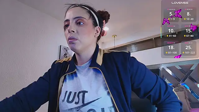 Snapshot of Rossi_ss1 chatting on October 29, 3:42 am Rossi ss1 online show from October 29, 3:42 am