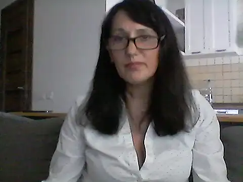 Snapshot of Elena48324 chatting on October 17, 1:03 pm Elena48324 online show from October 17, 1:03 pm