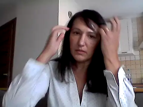 Snapshot of Elena48324 chatting on November 2, 12:18 pm Elena48324 online show from November 2, 12:18 pm