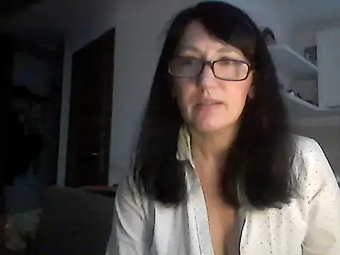 Snapshot of Elena48324 chatting on December 20, 10:33 am Elena48324 online show from December 20, 10:33 am
