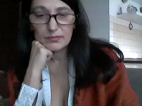 Snapshot of Elena48324 chatting on February 6, 12:30 pm Elena48324 online show from February 6, 12:30 pm