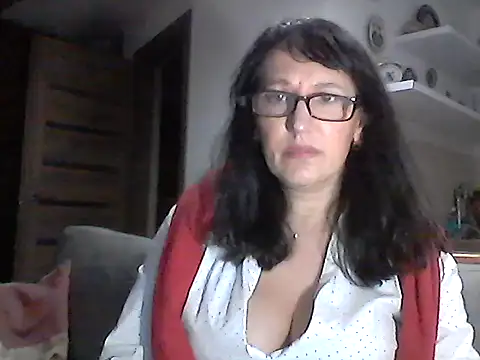 Snapshot of Elena48324 chatting on February 19, 3:41 pm Elena48324 online show from February 19, 3:41 pm