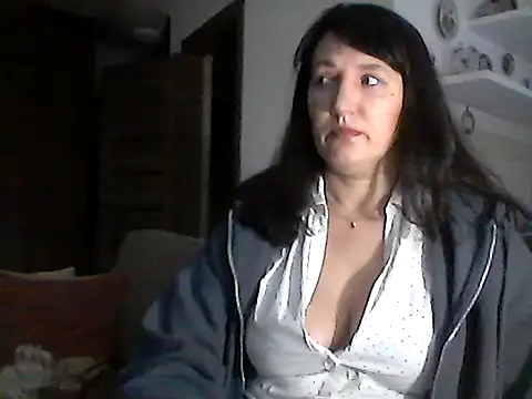 Snapshot of Elena48324 chatting on February 22, 11:53 am Elena48324 online show from February 22, 11:53 am