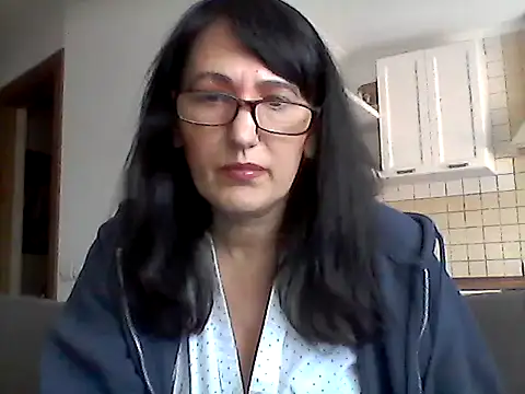 Snapshot of Elena48324 chatting on March 4, 12:33 pm Elena48324 online show from March 4, 12:33 pm