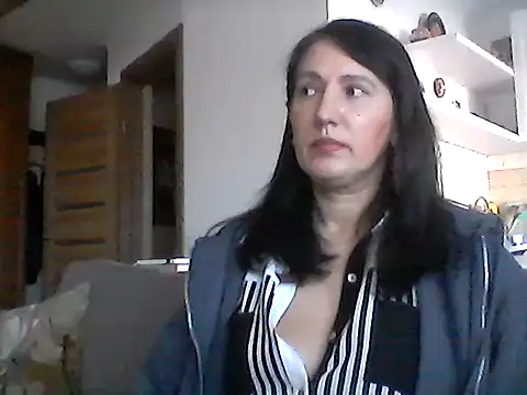 Snapshot of Elena48324 chatting on March 9, 9:02 am Elena48324 online show from March 9, 9:02 am