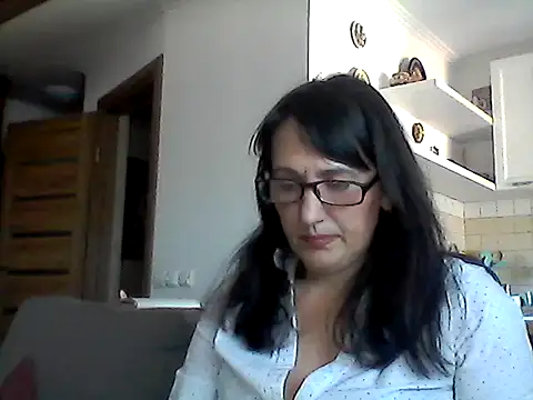 Snapshot of Elena48324 chatting on March 14, 10:21 am Elena48324 online show from March 14, 10:21 am