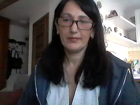 Snapshot of Elena48324 chatting on March 15, 8:31 am Elena48324 online show from March 15, 8:31 am