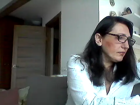 Snapshot of Elena48324 chatting on March 21, 7:57 am Elena48324 online show from March 21, 7:57 am