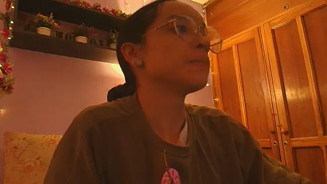 Dafne Mel online show from November 5, 12:49 pm