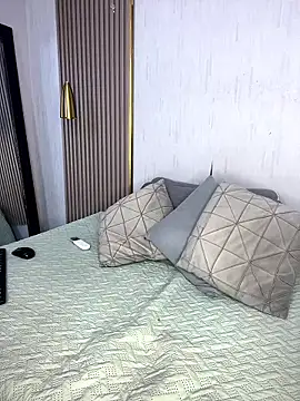 Skylar Smith  online show from January 12, 1:16 pm