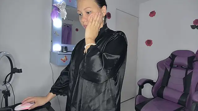 soffy rosses online show from May 1, 2:38 am