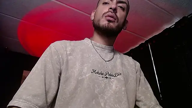 malek xarx  online show from October 26, 10:25 pm