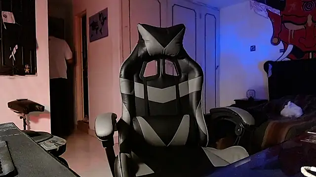 malek xarx  online show from March 12, 3:12 am