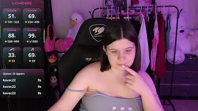 AmyVibess online show from April 30, 8:57 pm