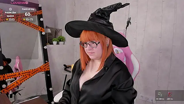 Michelle Wilsson online show from October 27, 6:06 am