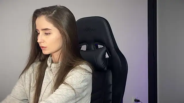 s meow online show from December 19, 8:38 pm