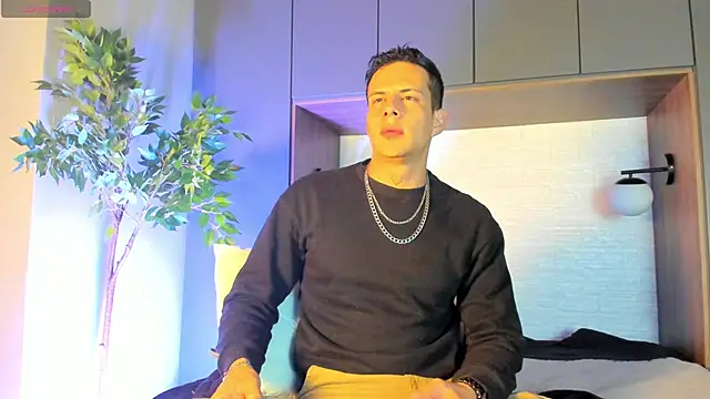 Snapshot of Dustin_Sonne chatting on November 16, 3:45 am Dustin Sonne online show from November 16, 3:45 am