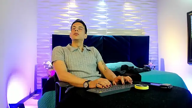 Dustin Sonne online show from July 22, 3:31 am