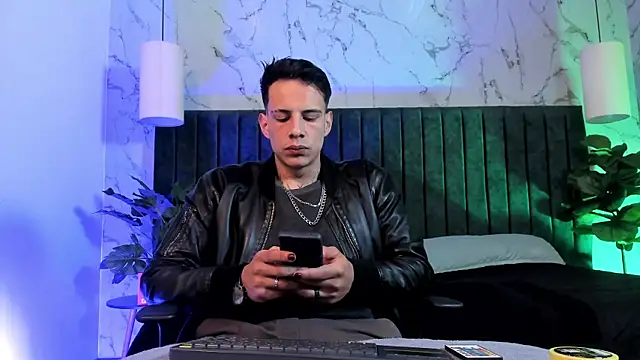 Dustin Sonne online show from July 27, 3:24 am