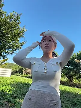 winter11 online show from October 8, 6:33 am