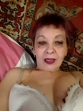 Rose60301 online show from October 4, 4:27 pm