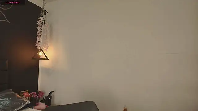 Aleecandrews online show from November 26, 12:17 pm