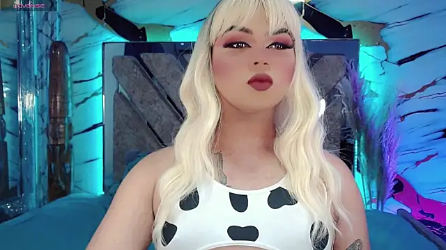 Snapshot of kushina_uzumaki75 chatting on June 24, 4:33 am kushina uzumaki75 online show from June 24, 4:33 am