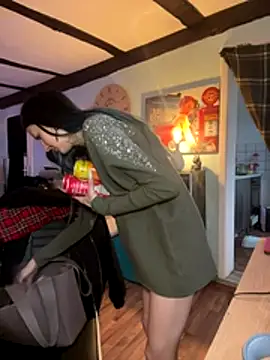 Seductively4 20 online show from November 19, 1:00 pm