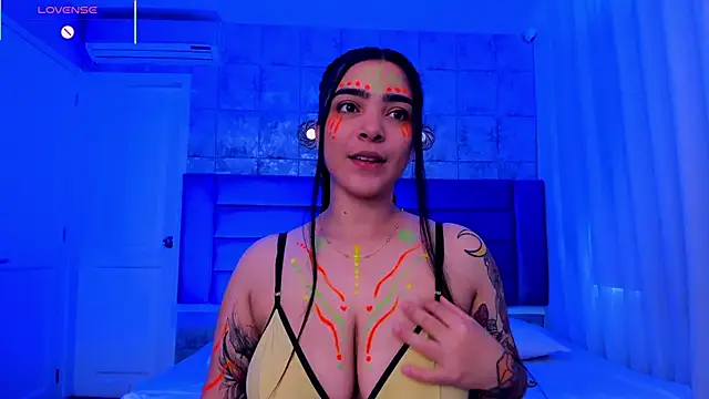 Snapshot of KamilaBetancourt chatting on May 12, 2:03 pm KamilaBetancourt online show from May 12, 2:03 pm